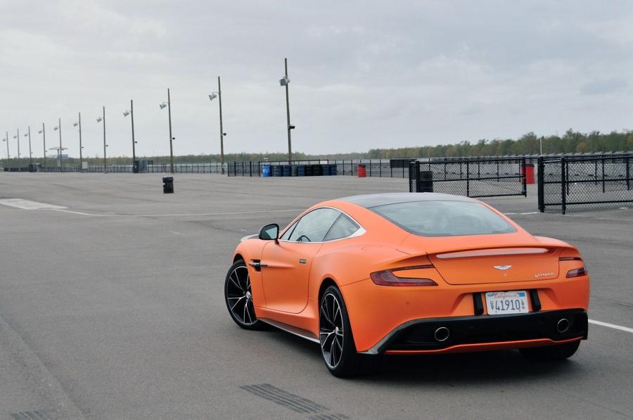  Aston Martin Vanquish 2012 года  (NA) (фото 81 из 182)
